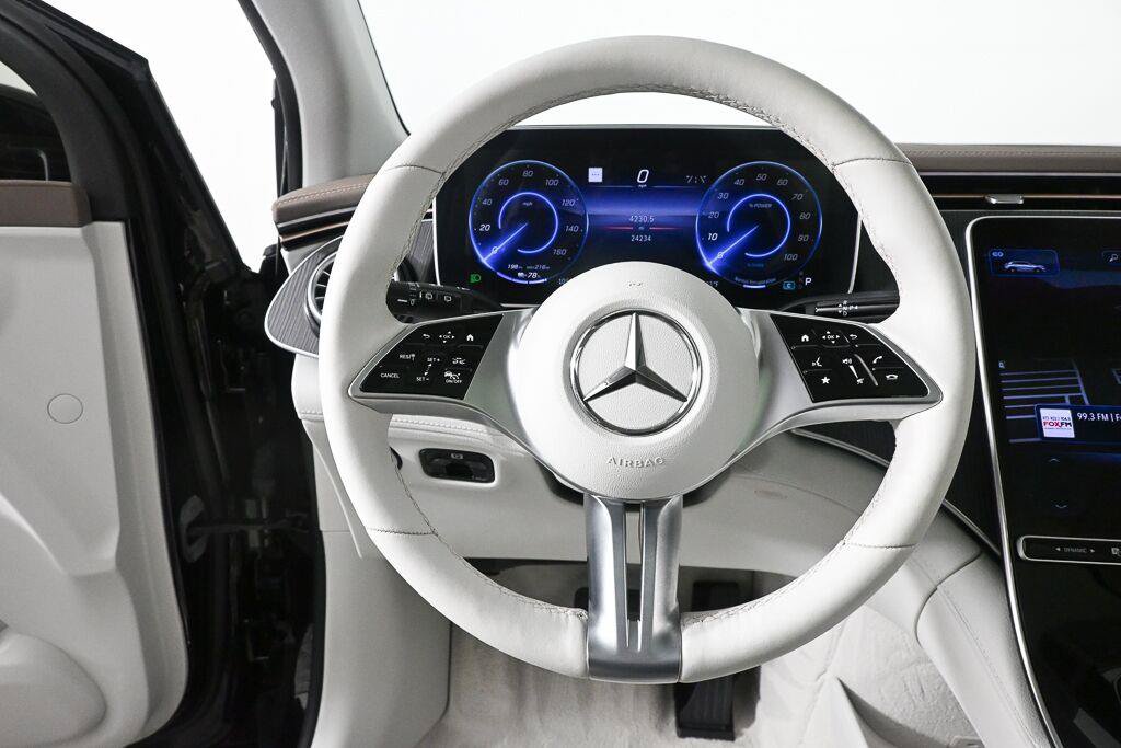 Used 2023 Mercedes-Benz EQE 500 4MATIC SUV image 2