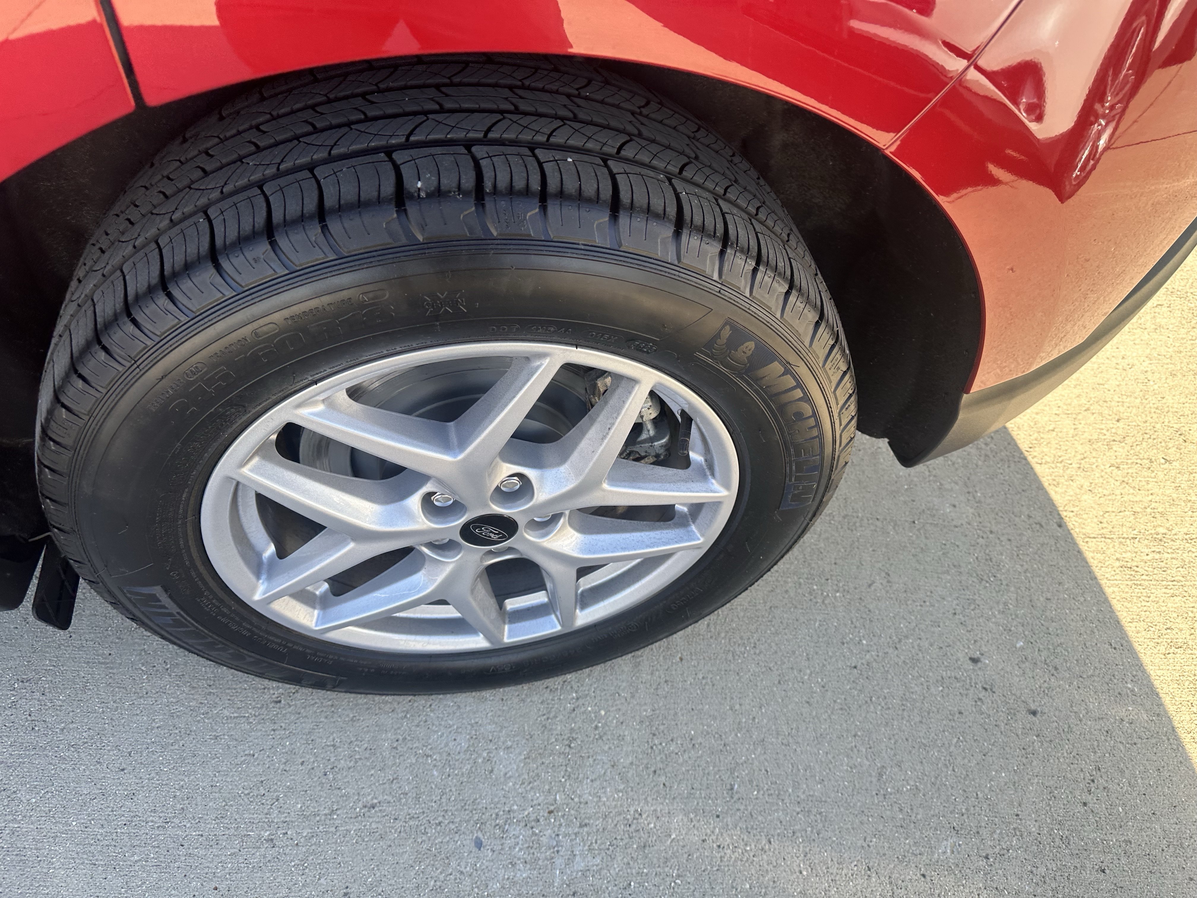 Used 2024 Ford Edge SEL AWD/4WD image 7