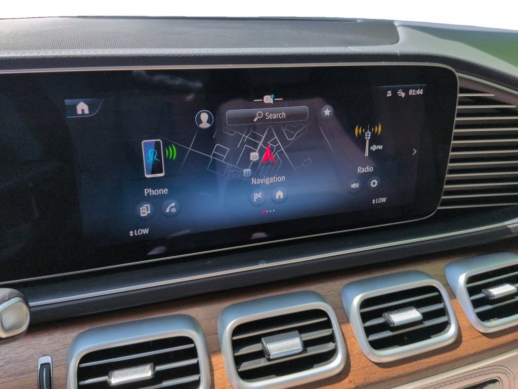 Used 2025 Mercedes-Benz GLE 350 4MATIC w/ AMG Line Exterior image 14