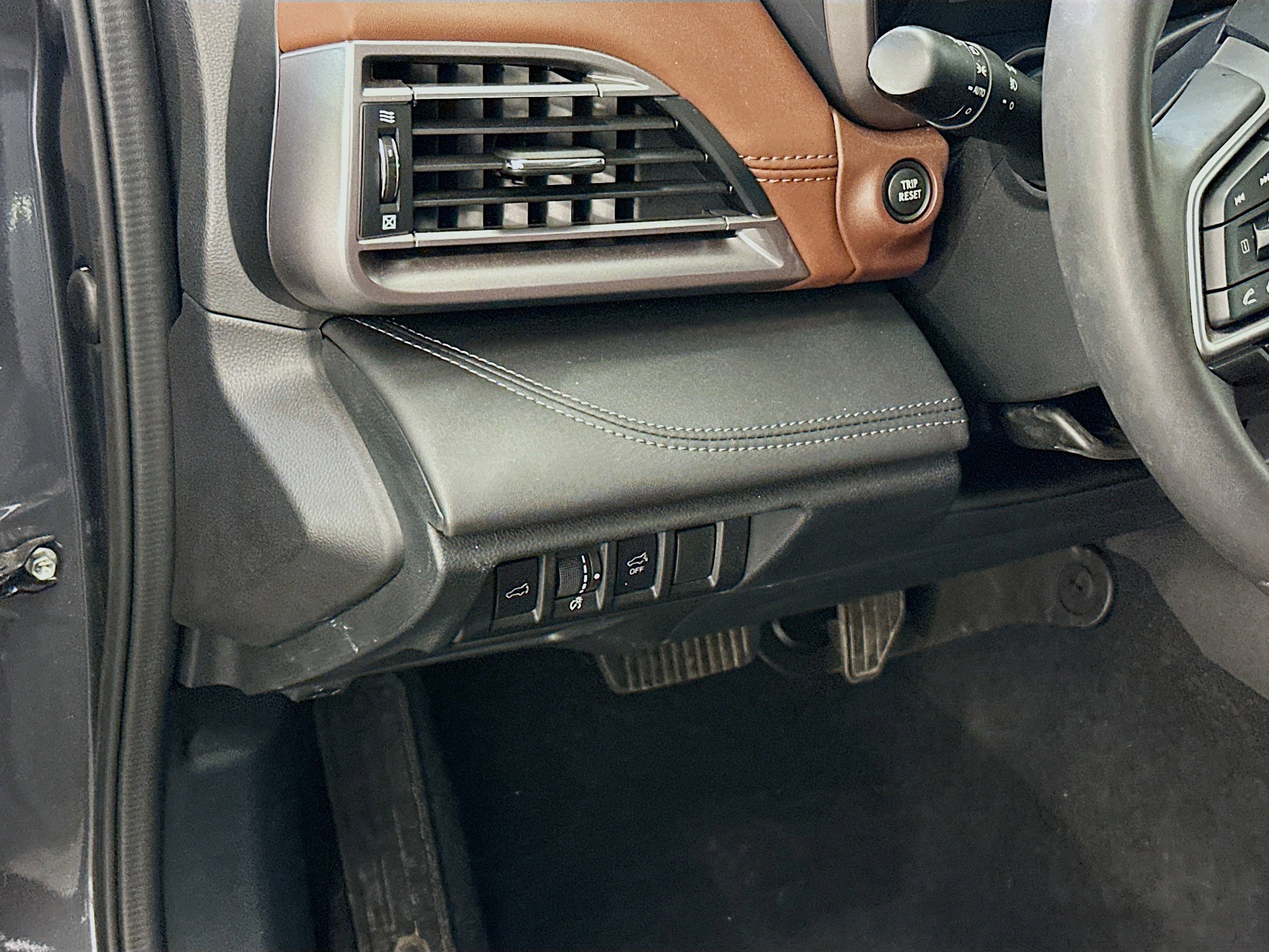 Used 2025 Subaru Outback Touring XT w/ Popular Package #2 image 17