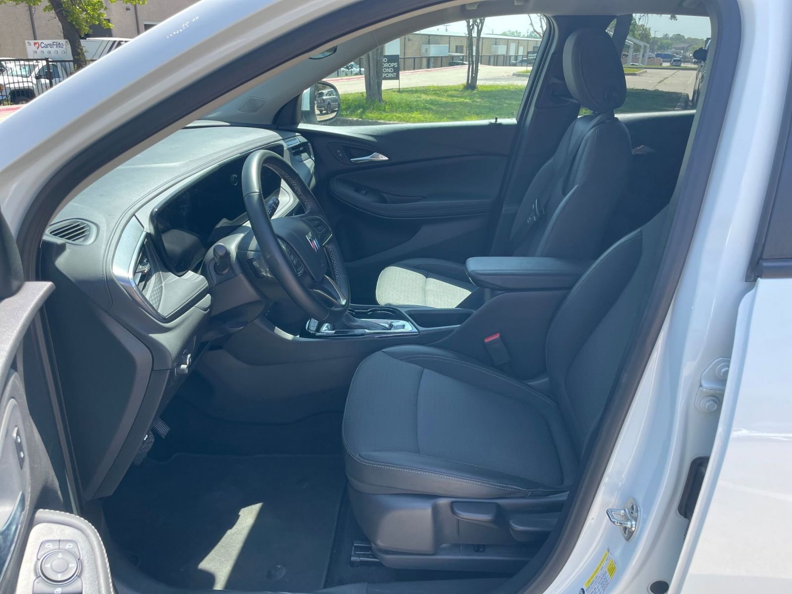 Used 2025 Buick Encore GX Preferred image 30