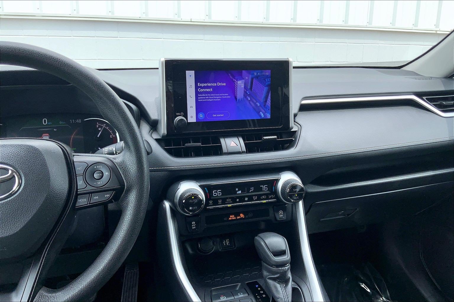 Used 2025 Toyota RAV4 XLE FWD image 7