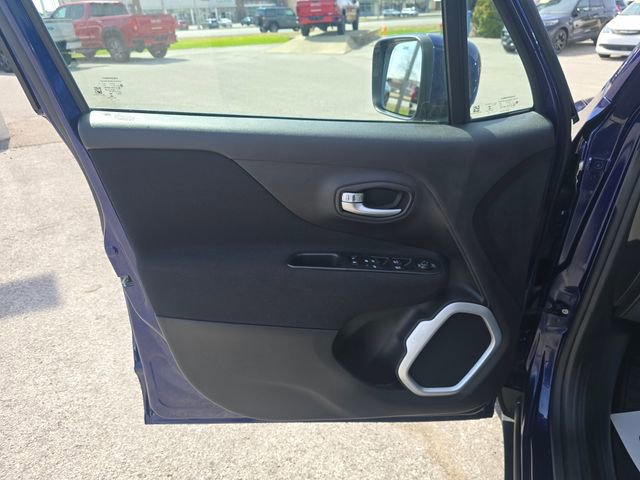 Used 2019 Jeep Renegade Latitude image 11