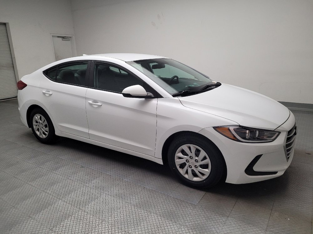 Used 2017 Hyundai Elantra SE image 11