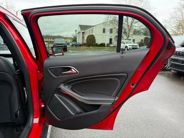 Used 2019 Mercedes-Benz GLA 250 4MATIC image 28