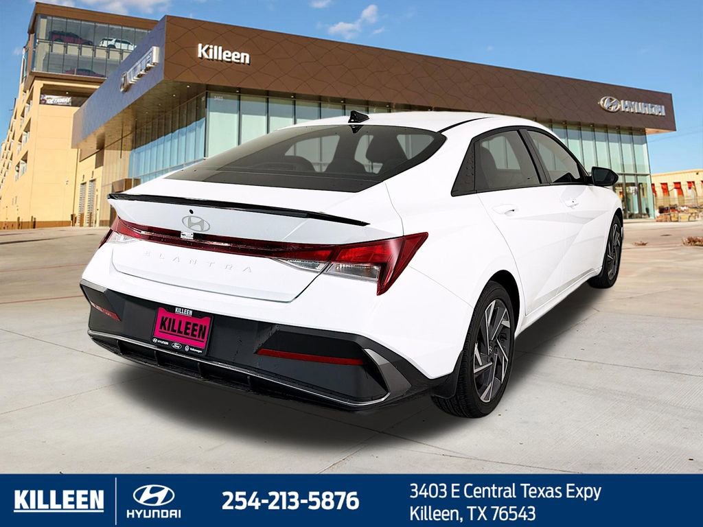 Used 2025 Hyundai Elantra Sport FWD image 9