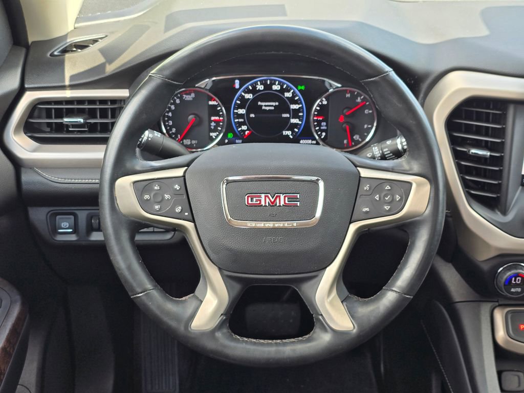Used 2023 GMC Acadia Denali w/ Denali Technology Package AWD/4WD image 7