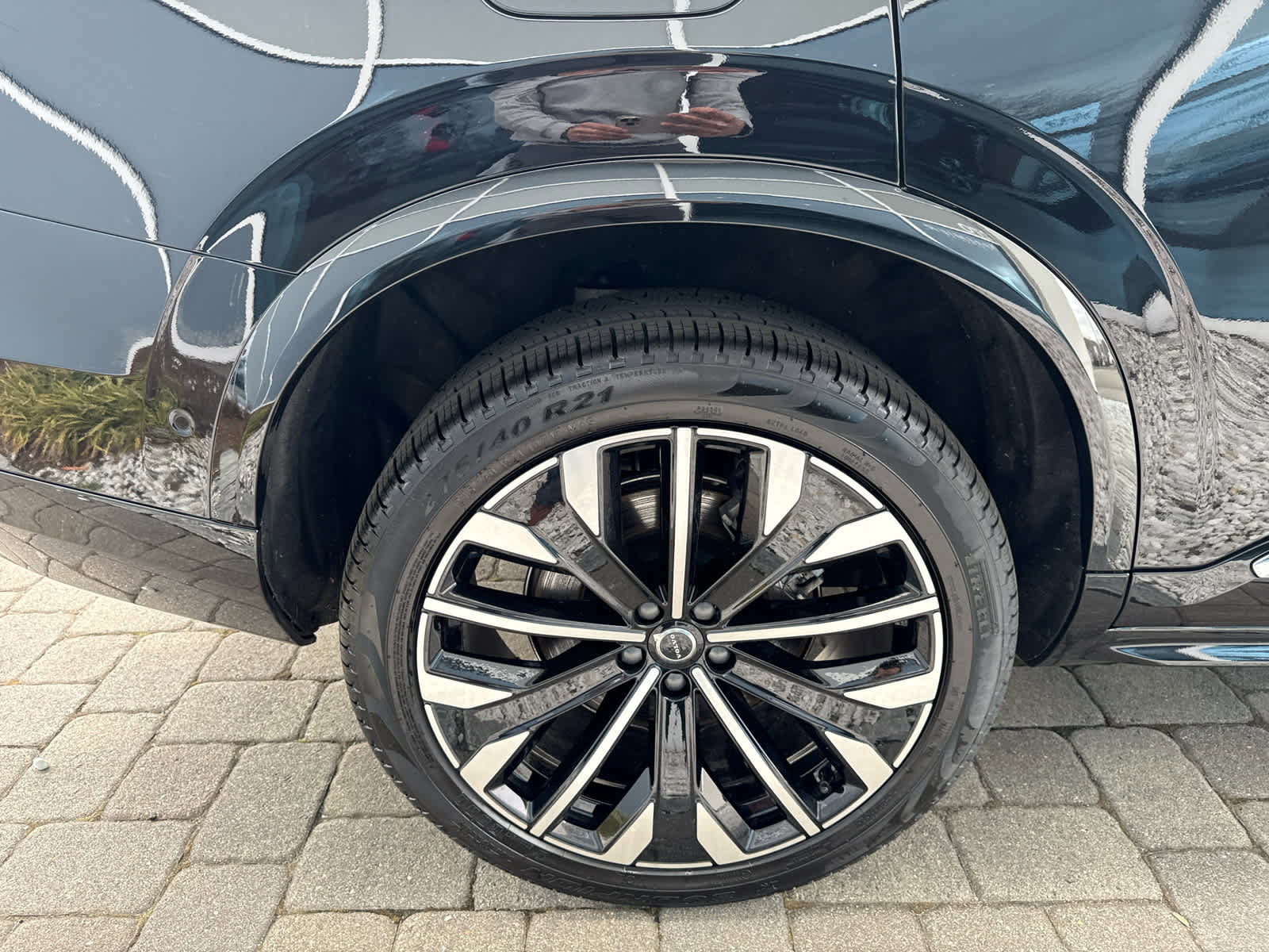 Used 2026 Volvo XC90 B6 Plus image 25