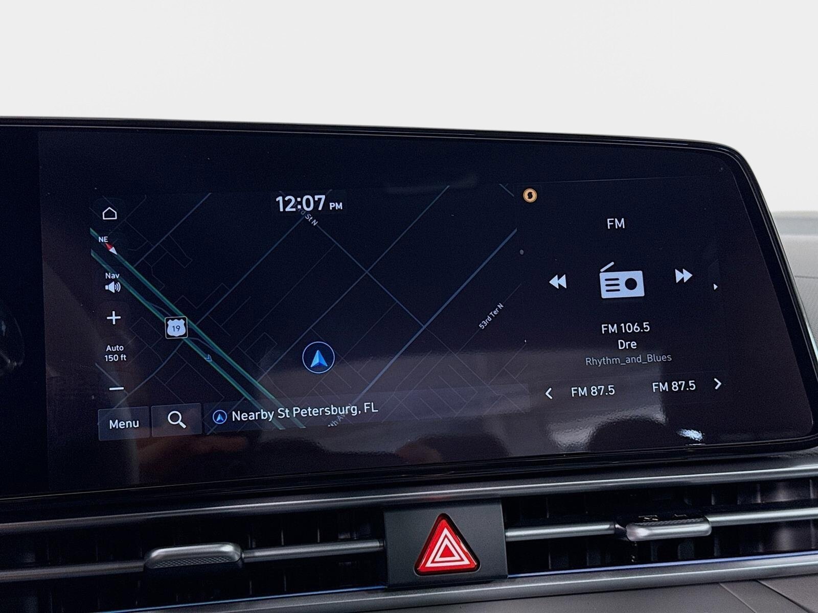 New 2025 Hyundai Elantra SEL w/ Cargo Package FWD image 15