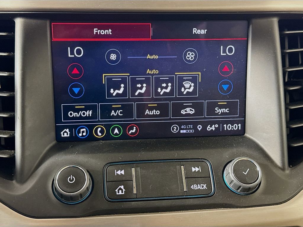 Used 2022 GMC Acadia Denali w/ Denali Ultimate Package FWD image 16