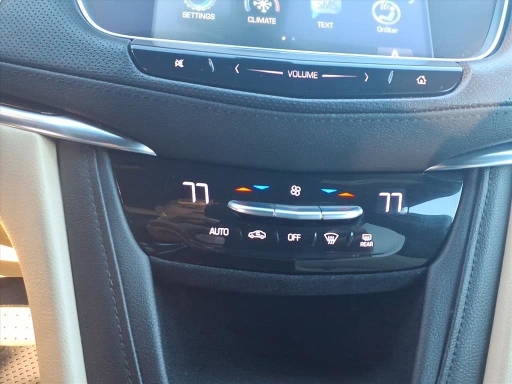 Used 2019 Cadillac XT5 FWD image 20