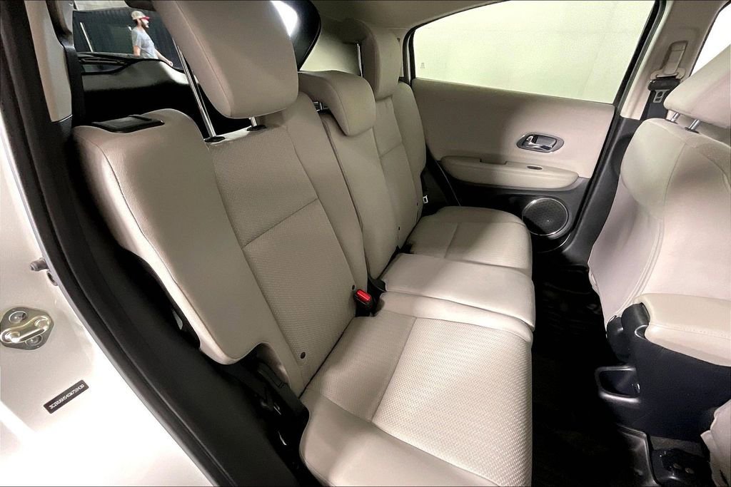 Used 2016 Honda HR-V EX image 39