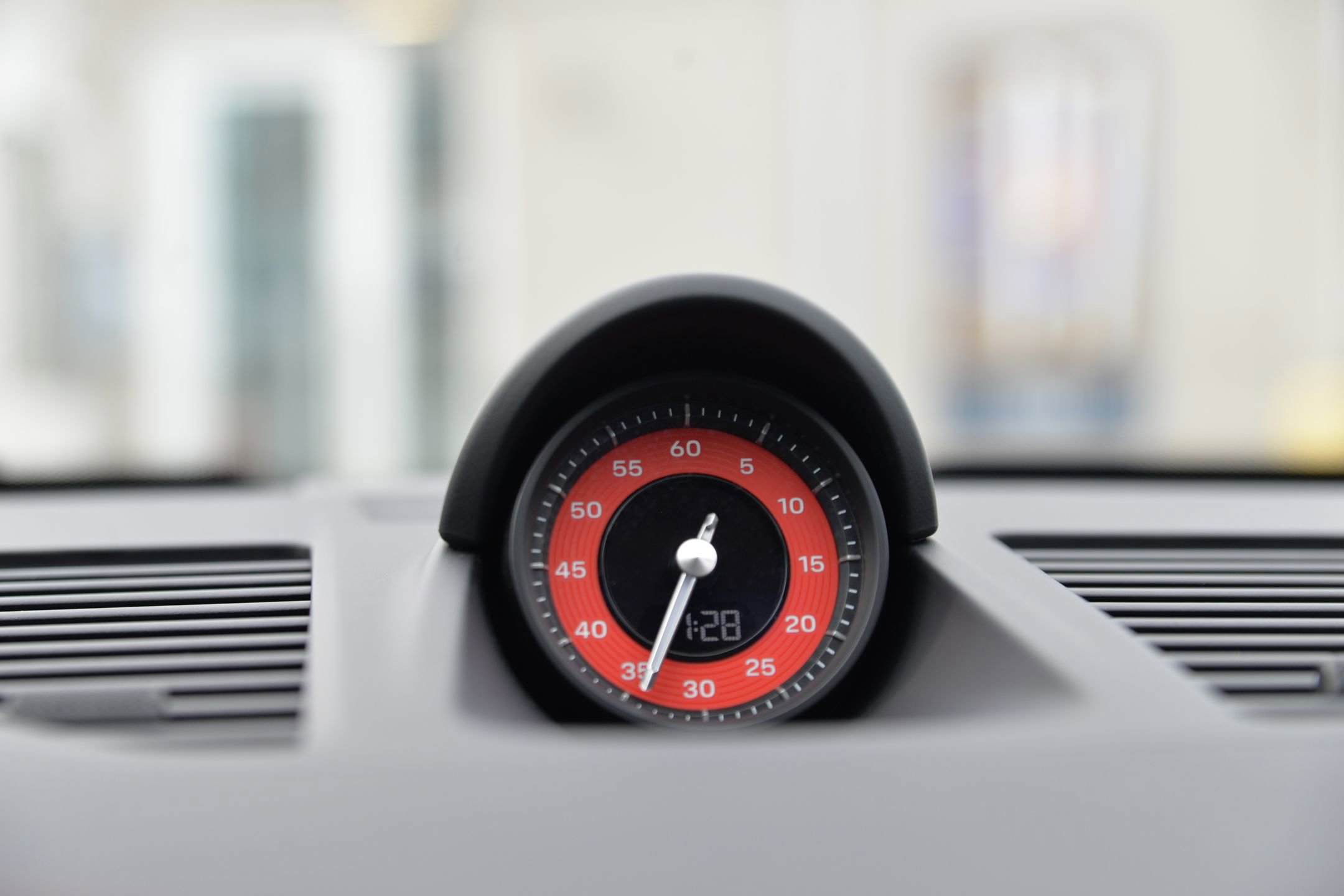 Certified 2024 Porsche 911 Carrera image 15