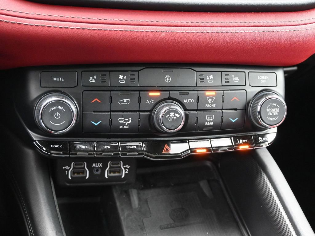 Used 2022 Dodge Durango R/T w/ Tow 'N Go Package AWD/4WD image 21