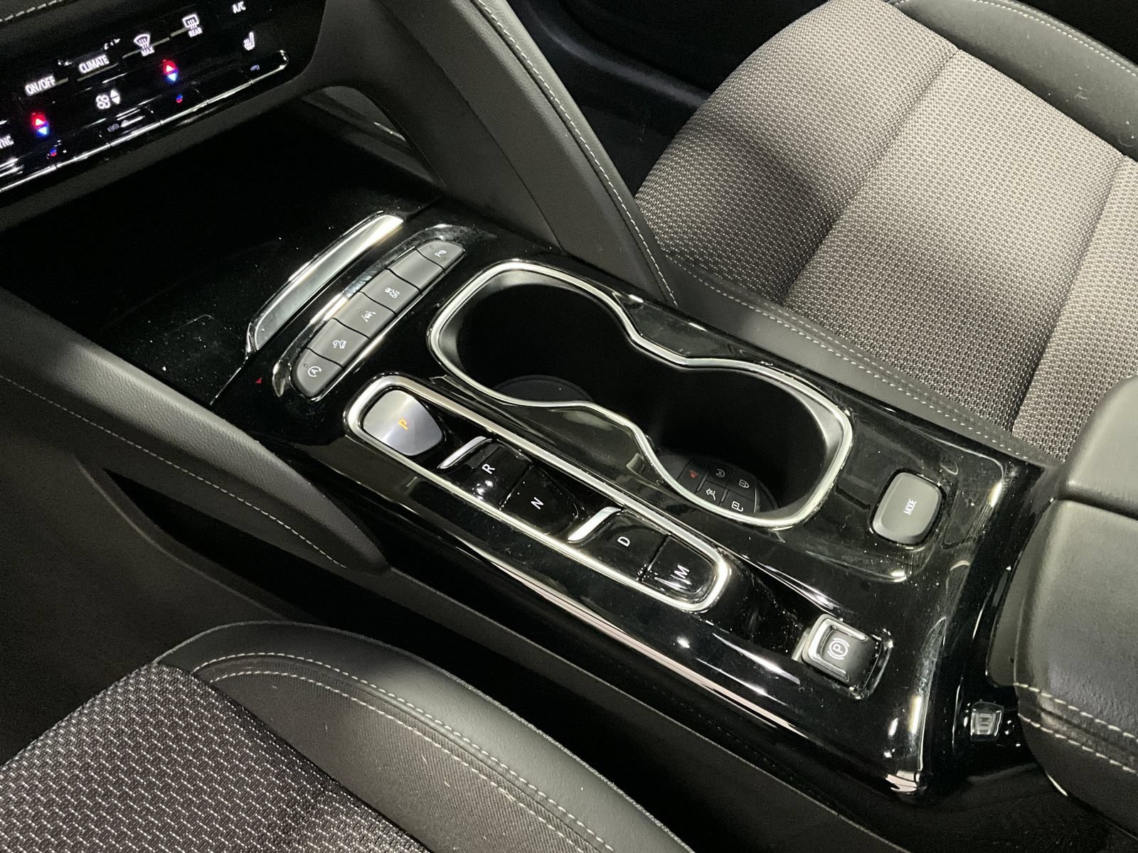Used 2023 Buick Envision Preferred w/ Sport Touring Package AWD/4WD image 18