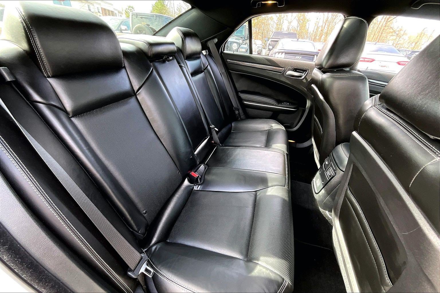 Used 2023 Chrysler 300 S w/ Comfort Group RWD image 23