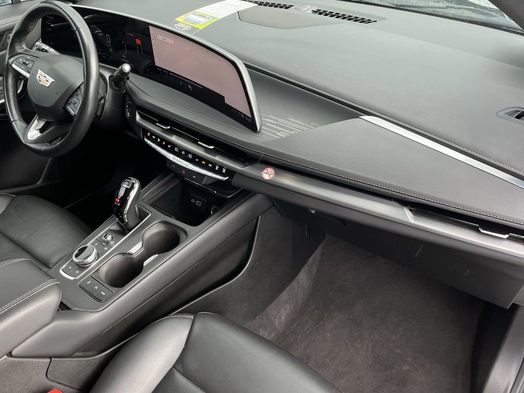 Used 2024 Cadillac XT4 Premium Luxury image 21