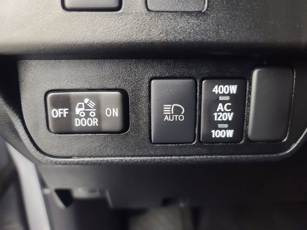 Used 2021 Toyota Tacoma TRD Off-Road w/ Blackout Package (TMS) image 11