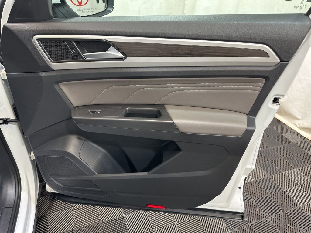 Used 2023 Volkswagen Atlas SE image 11