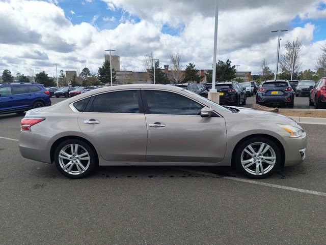 Used 2015 Nissan Altima 3.5 SL image 2