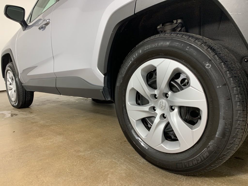 Used 2024 Toyota RAV4 LE image 15