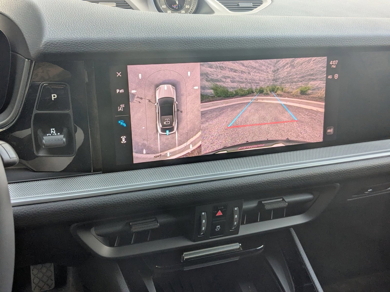 Certified 2025 Porsche Cayenne Coupe AWD/4WD image 19