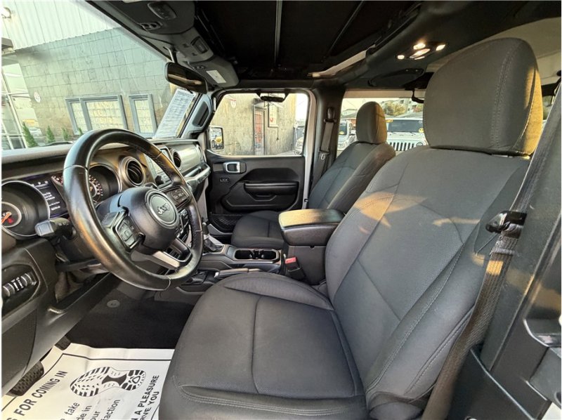 Used 2020 Jeep Wrangler Sport image 18