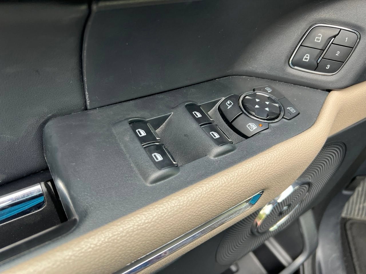 Used 2024 Ford Expedition Max Limited AWD/4WD image 13