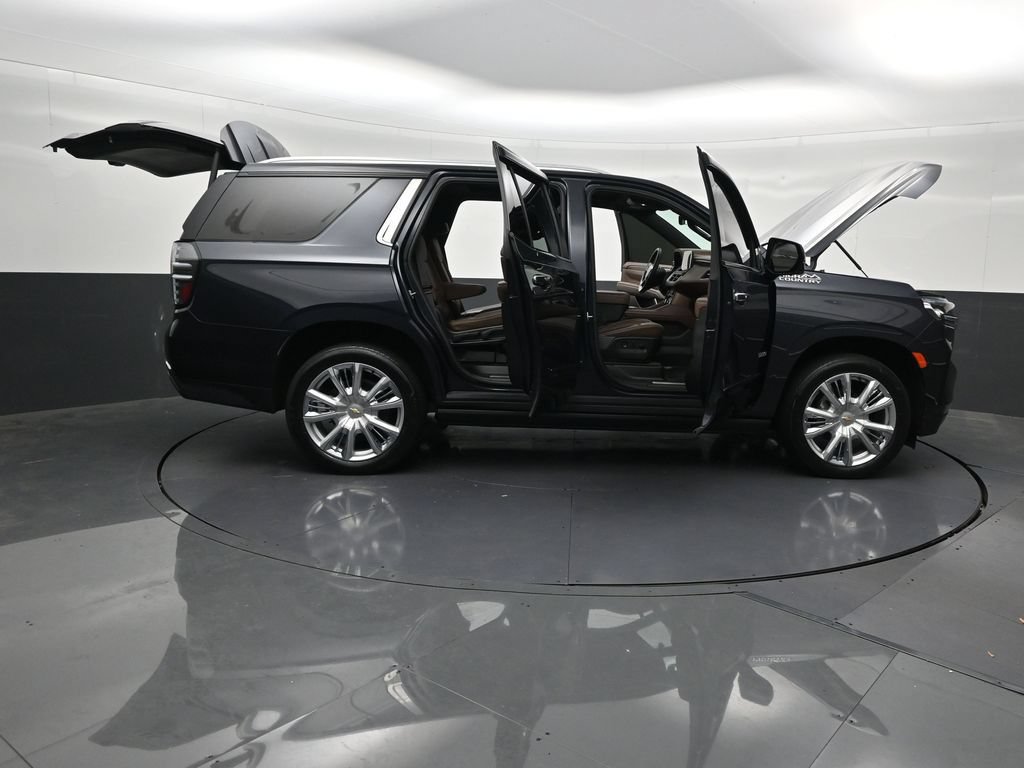 Used 2023 Chevrolet Tahoe High Country AWD/4WD image 32