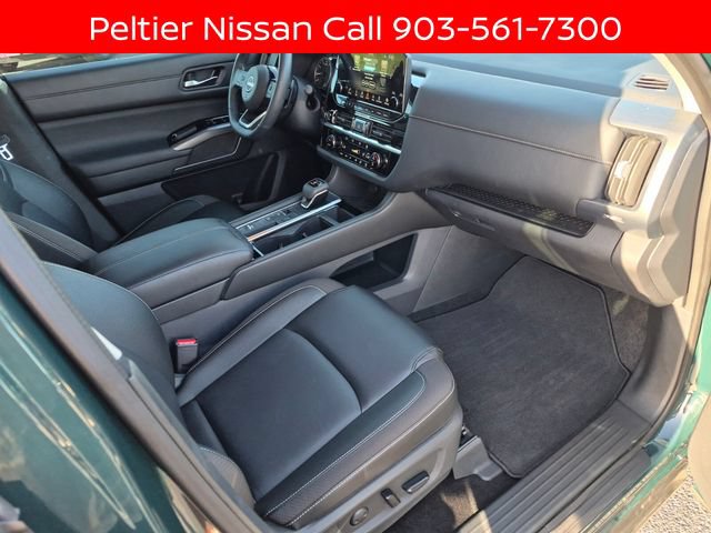 Certified 2024 Nissan Pathfinder SL w/ SL Premium Package FWD image 12