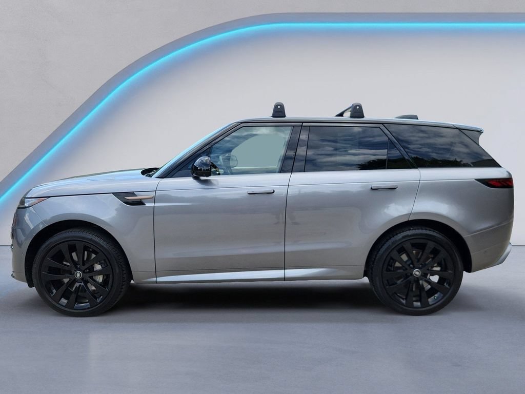 Used 2025 Land Rover Range Rover Sport Dynamic SE AWD/4WD image 3