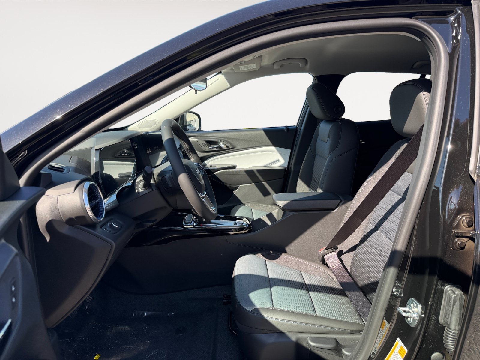 New 2026 Chevrolet Trax LT w/ Driver Confidence Package FWD image 10