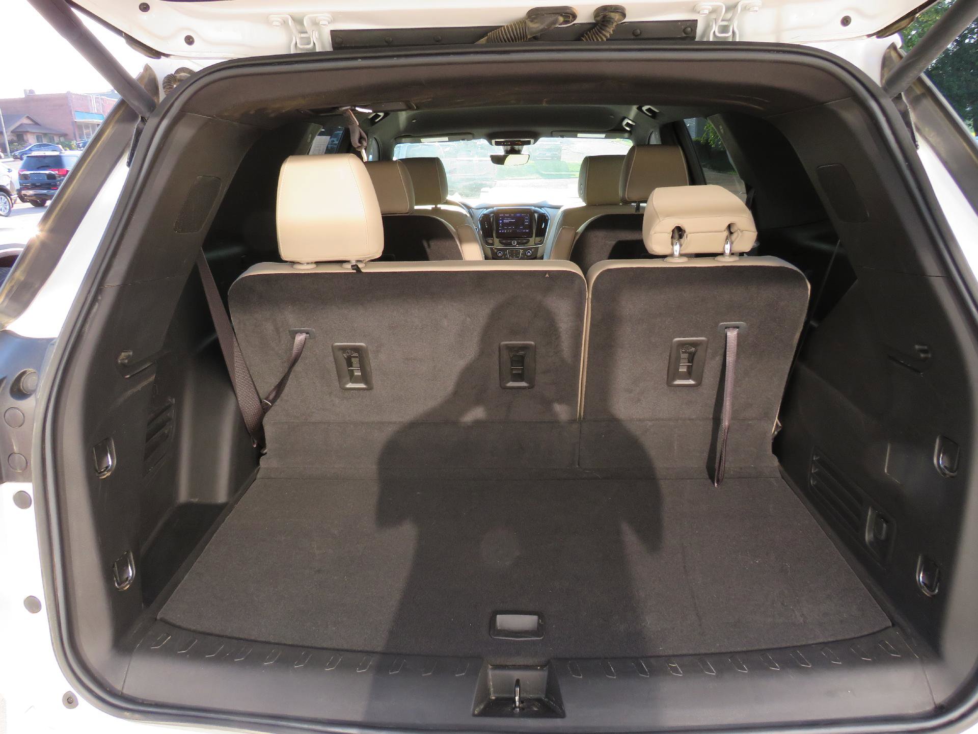 Used 2023 Chevrolet Traverse Premier image 10