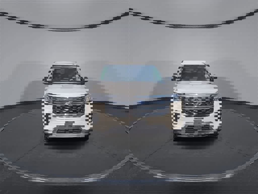 New 2026 Ford Explorer Active image 3