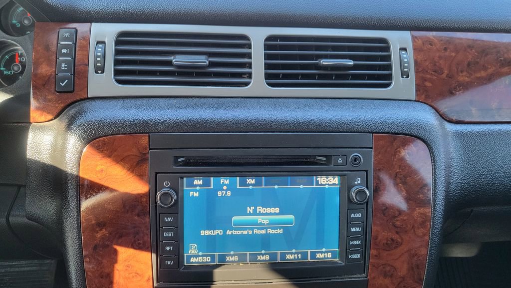 Used 2011 Chevrolet Avalanche LT w/ Texas Edition image 30