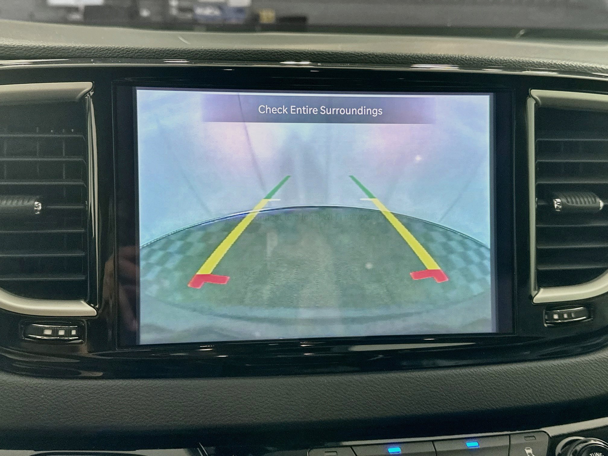 Used 2024 Chrysler Pacifica Touring-L FWD image 22