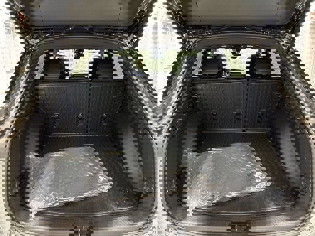 New 2026 Chevrolet Equinox EV LT w/ Convenience Package II image 32