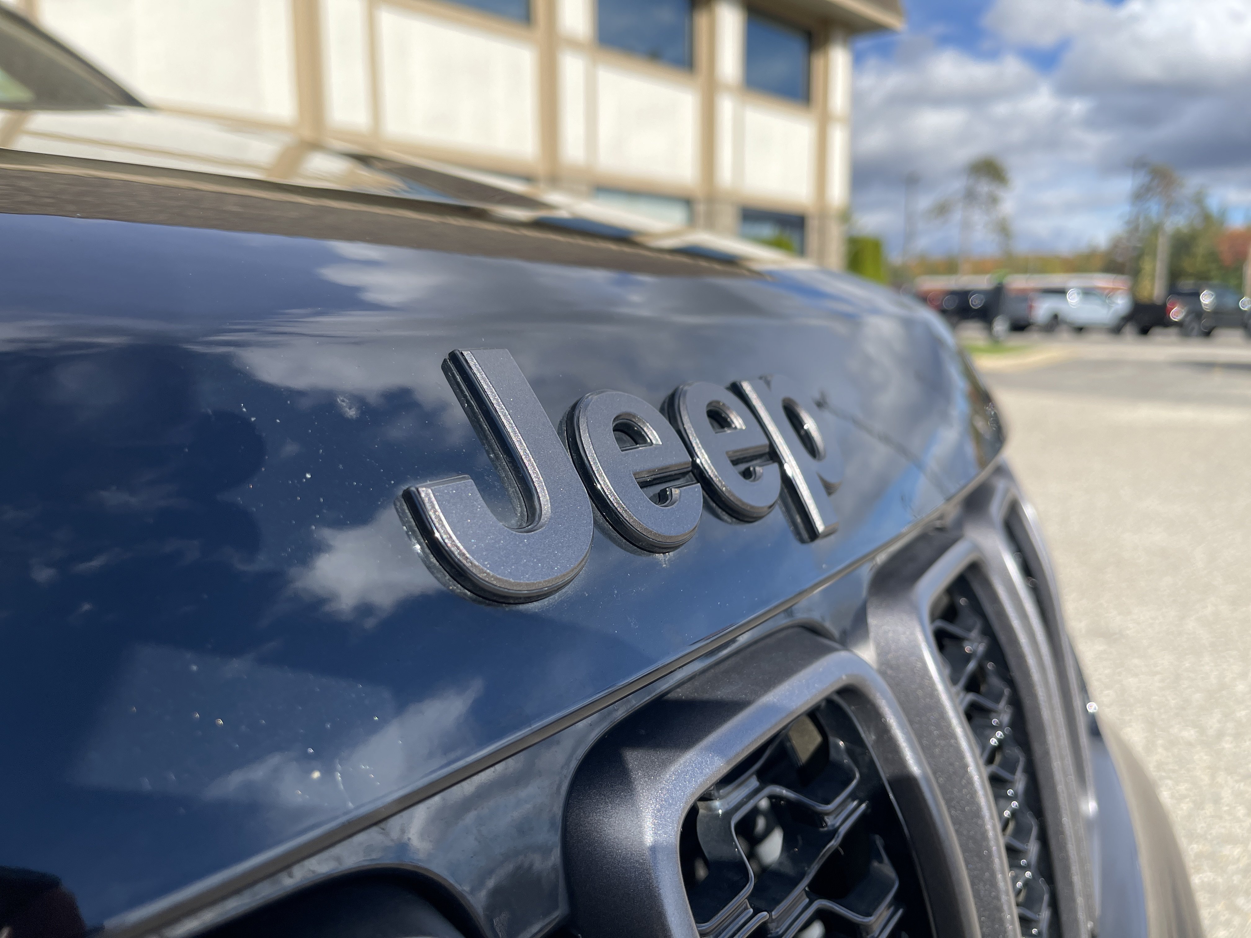 Used 2021 Jeep Grand Cherokee High Altitude AWD/4WD image 26
