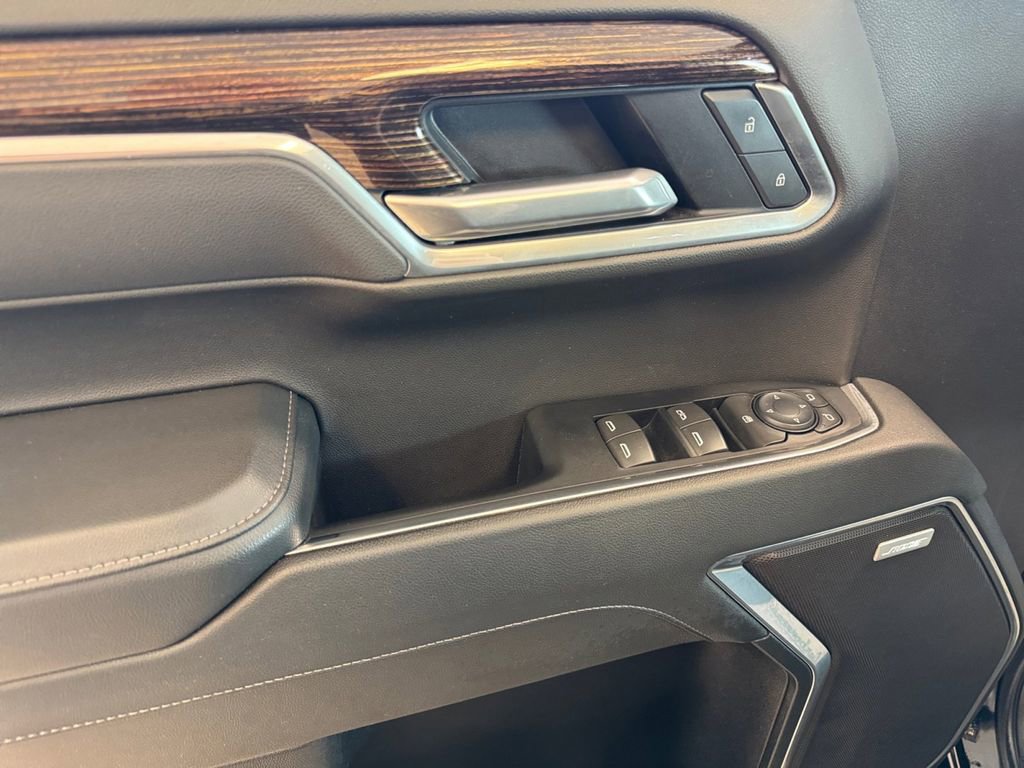 Used 2025 GMC Sierra 1500 Elevation w/ Preferred Package image 11