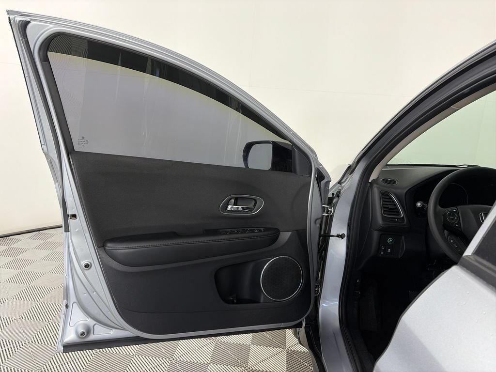 Used 2022 Honda HR-V EX image 10