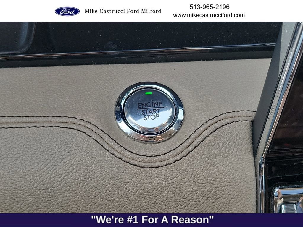 Used 2024 Lincoln Navigator Premiere AWD/4WD image 22