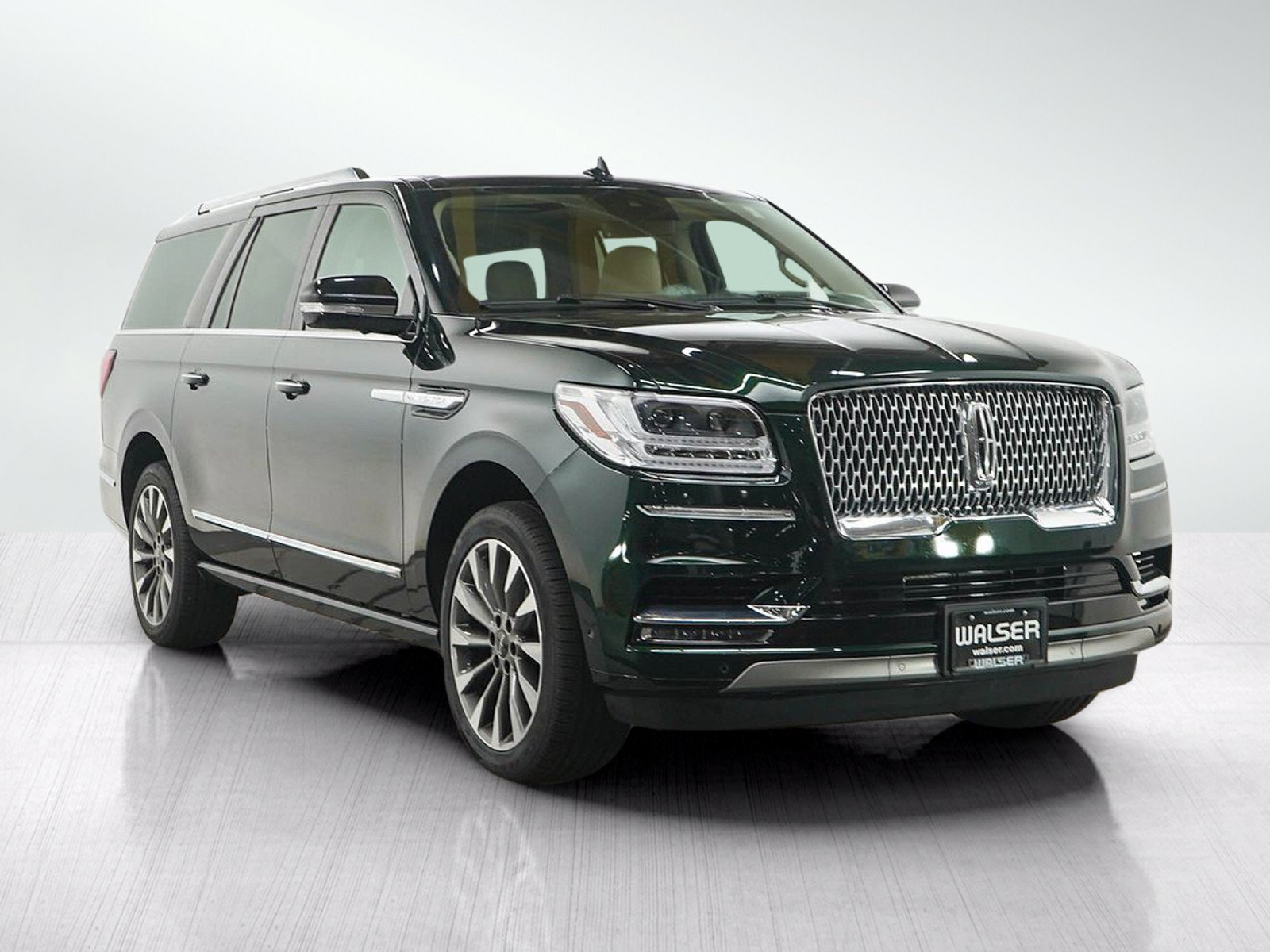 Used 2021 Lincoln Navigator L Reserve w/ Luxury Package AWD/4WD image 8