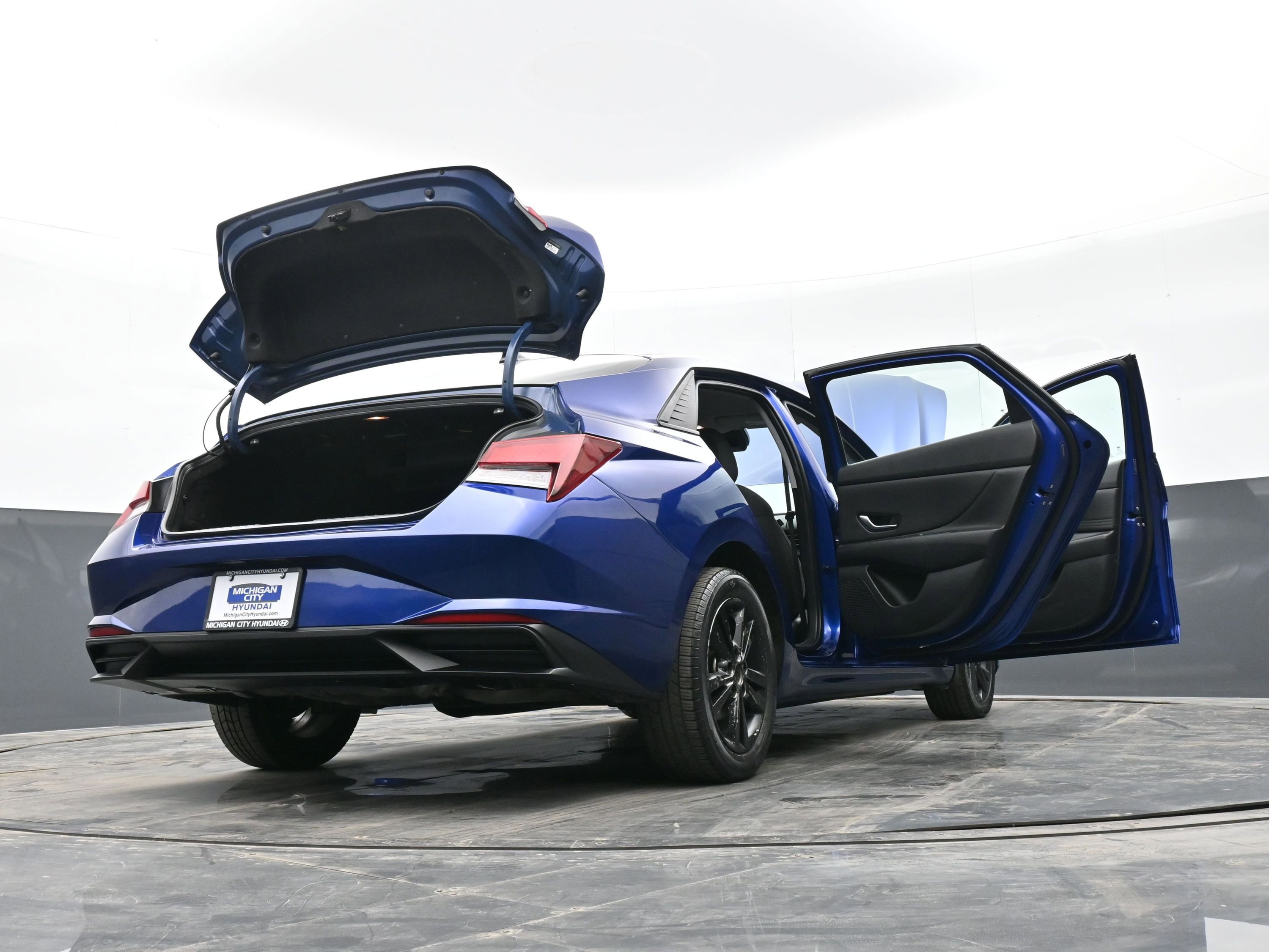 Certified 2022 Hyundai Elantra SEL w/ Convenience Package image 48