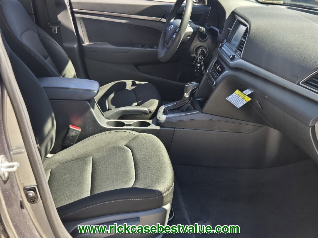 Used 2018 Hyundai Elantra SE w/ SE Connectivity Package 04 FWD image 16