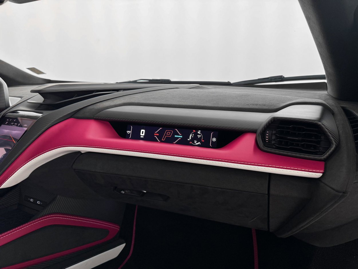 Used 2025 Lamborghini Revuelto image 24