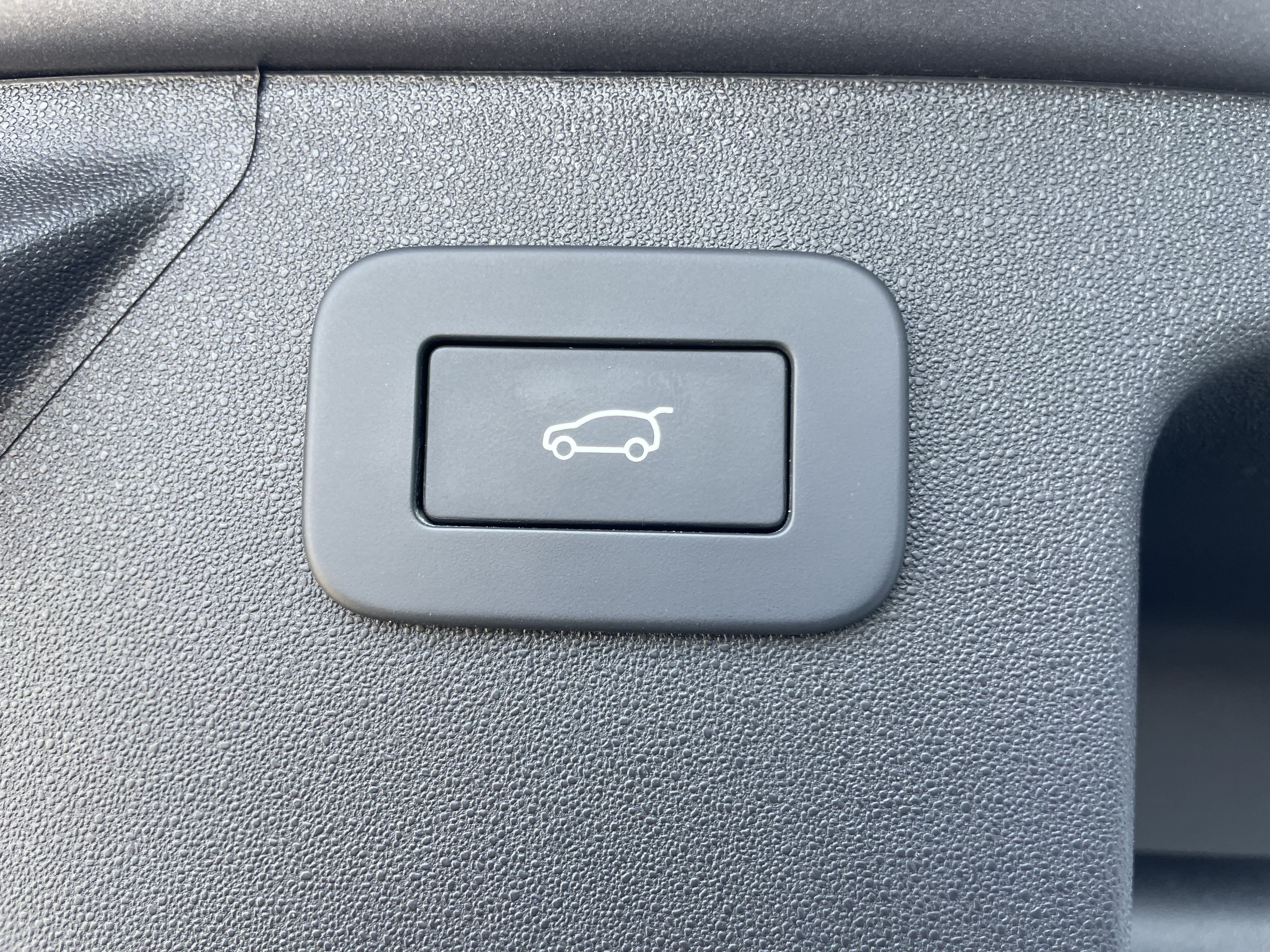 Certified 2025 Land Rover Discovery Sport S AWD/4WD image 37