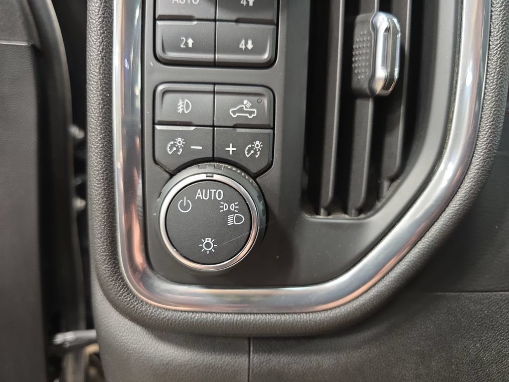 Used 2019 Chevrolet Silverado 1500 RST AWD/4WD image 26
