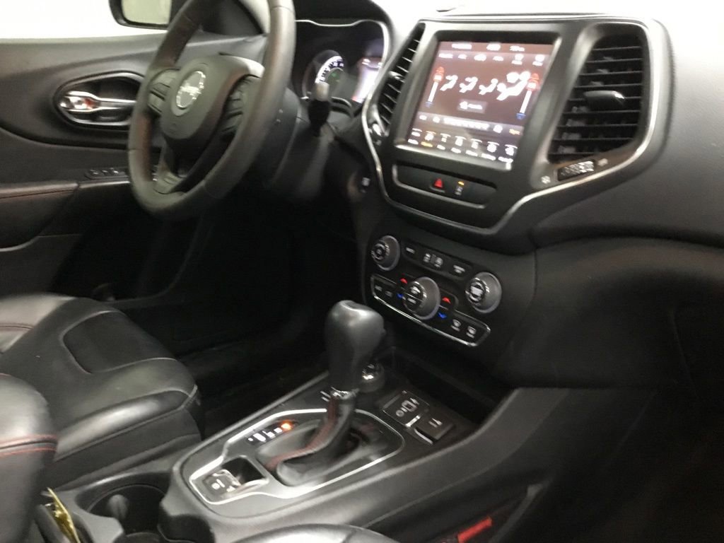 Used 2022 Jeep Cherokee Trailhawk w/ Sun, Sound & Nav Group AWD/4WD image 22