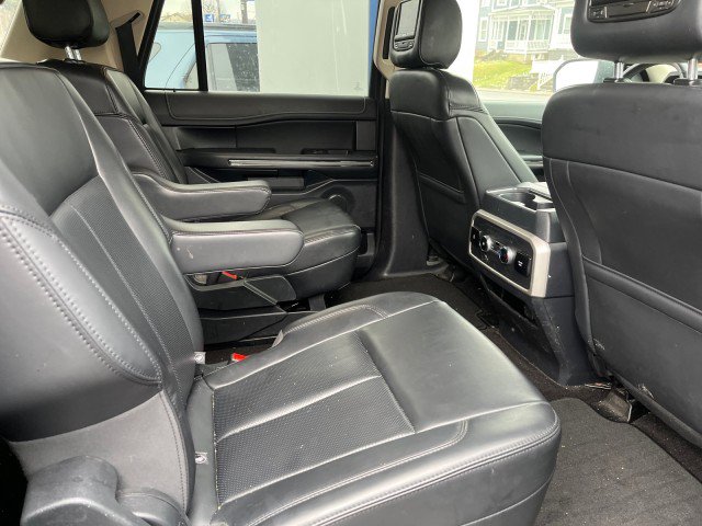 Certified 2023 Ford Expedition Max XLT image 4