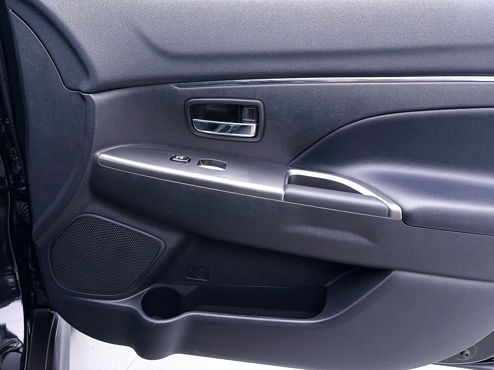 Used 2024 Mitsubishi Outlander Sport SE AWD/4WD image 31